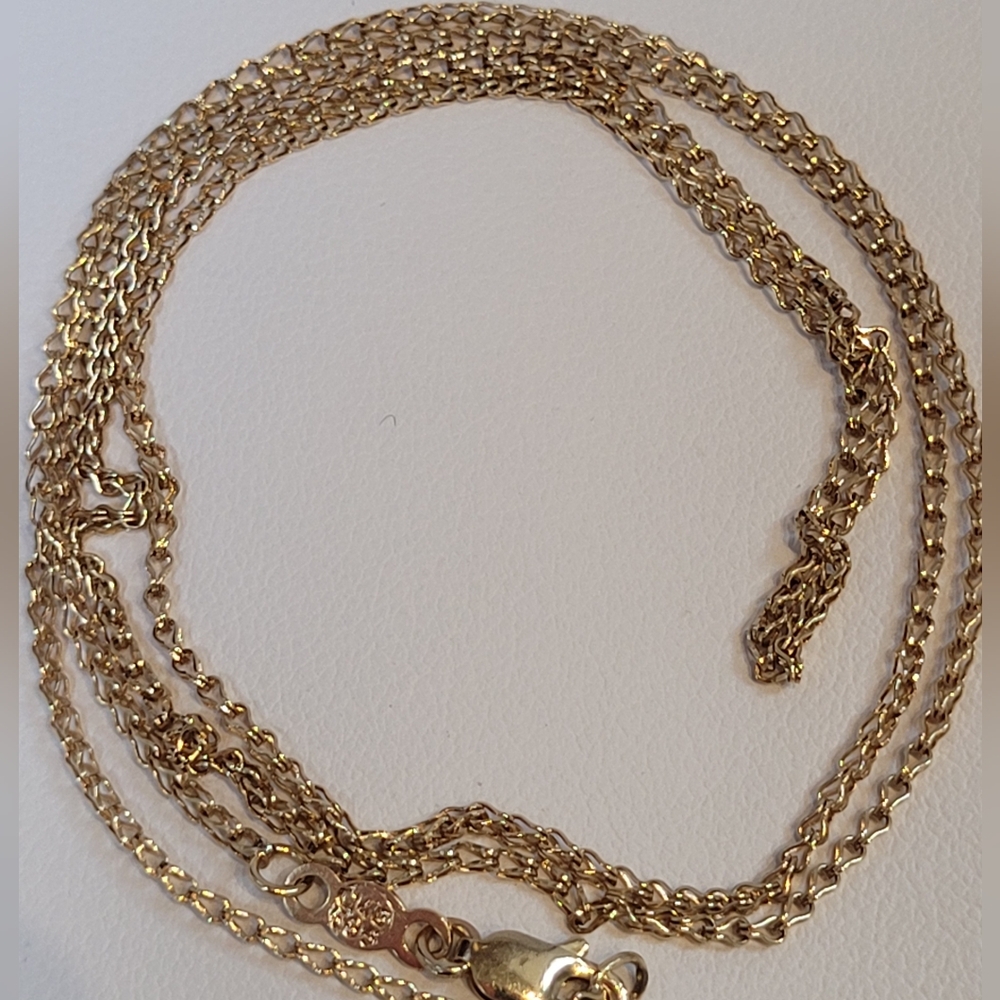 14k Solid Gold (stamped 585) Chain 22" Length.